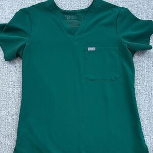 Figs Hunter green catarina Scrub Top